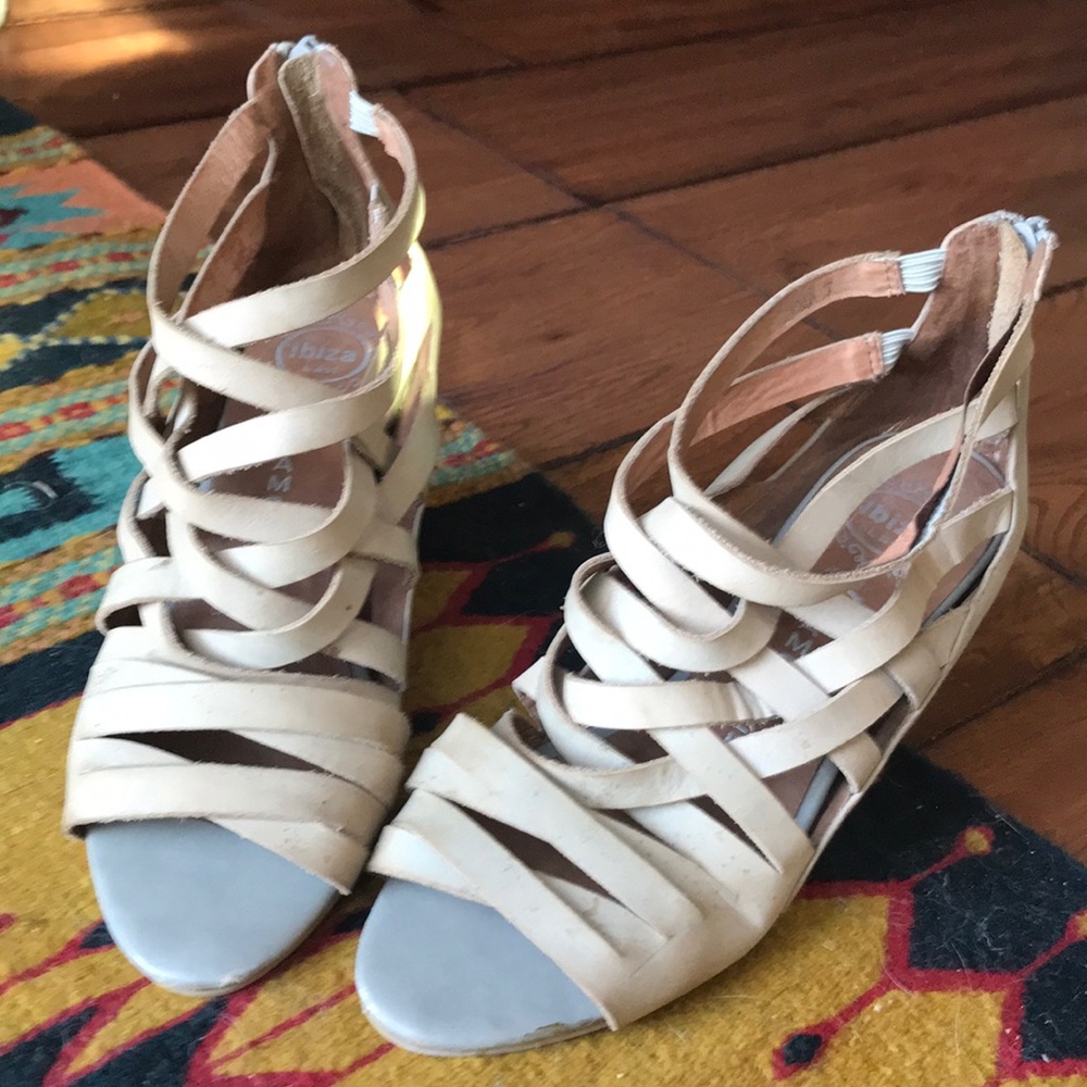 Jerry Campbell Roman sandal heels